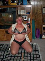 Photo 1, Slutty mature woman