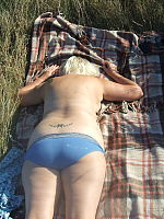 Photo 1, Horny mother outdoors
