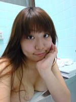 Photo 18, Yukiko shows off