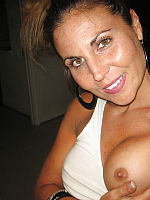 Photo 3, Sexy amateur mother
