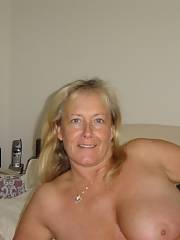 Photo 2, Blonde mature with